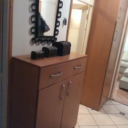 アパート Nina Apartman *