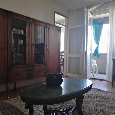 アパート Nina Apartman *